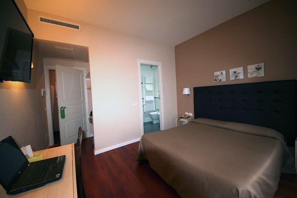 Hotel Saturnia Roma Ngoại thất bức ảnh