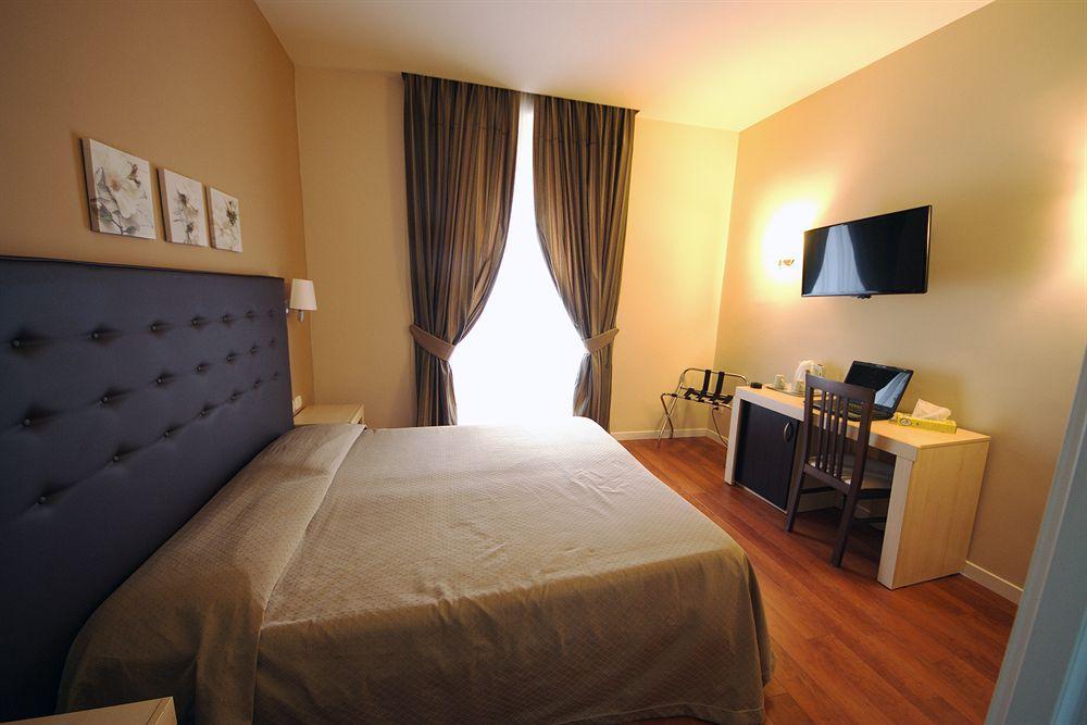 Hotel Saturnia Roma Ngoại thất bức ảnh