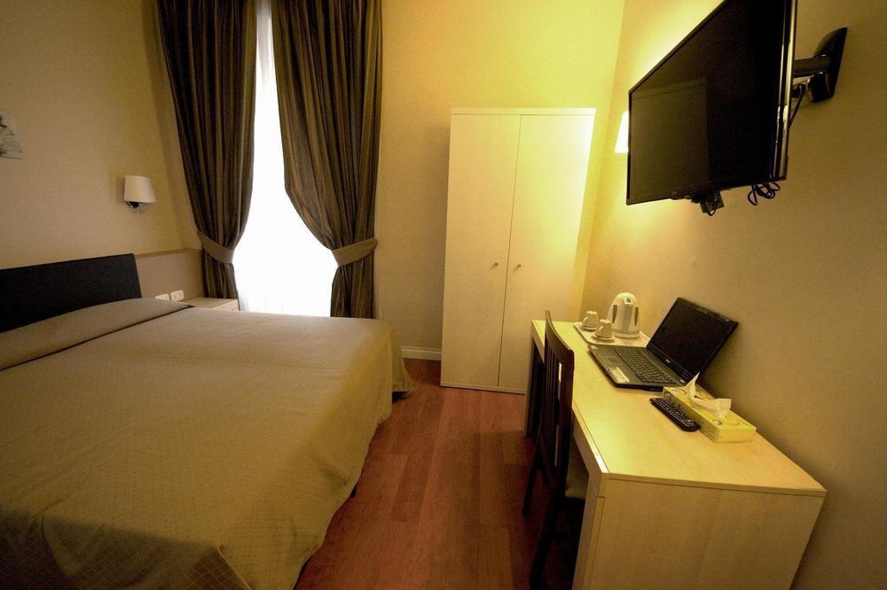 Hotel Saturnia Roma Ngoại thất bức ảnh