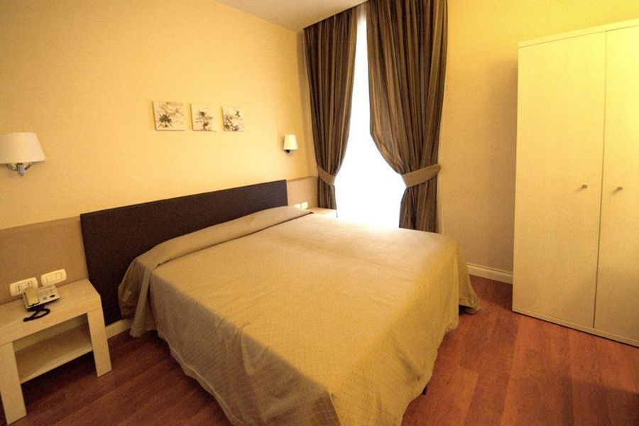 Hotel Saturnia Roma Ngoại thất bức ảnh